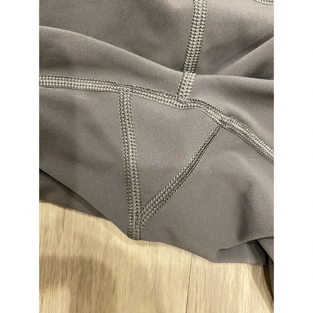 Women Gray Vented Lululemon 22.5